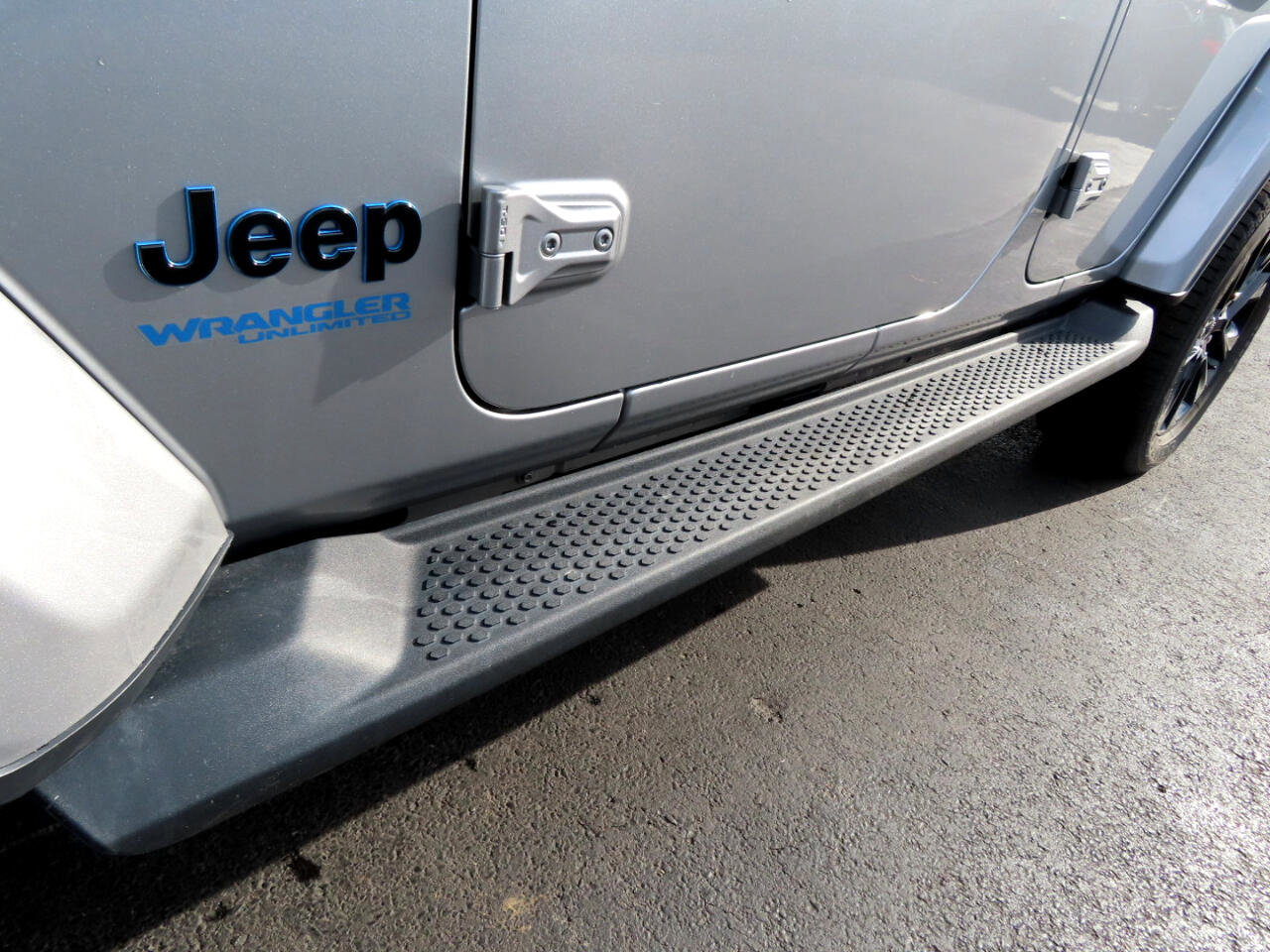 Used 2021 Jeep Wrangler Unlimited Sahara image 12