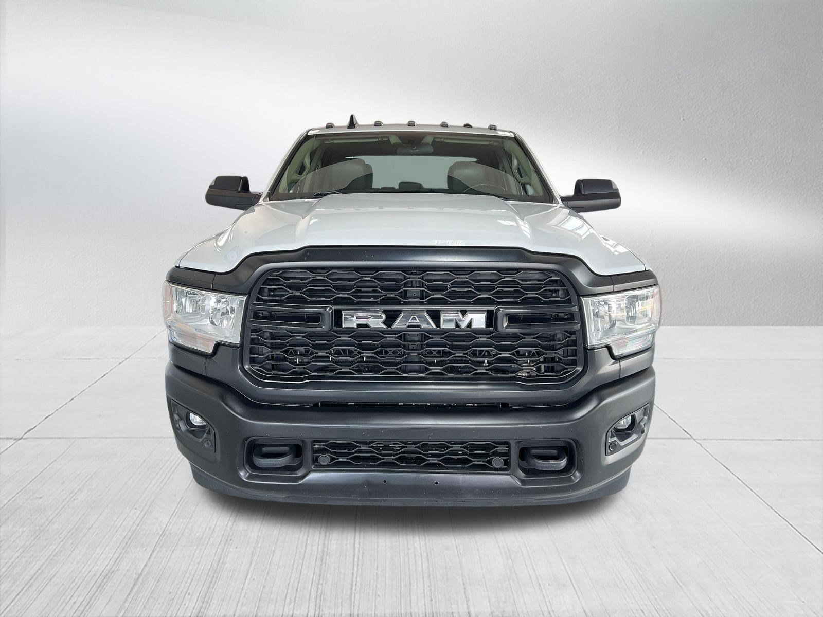 Used 2020 RAM 2500 Tradesman RWD image 2