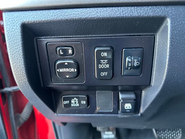Used 2017 Toyota Tundra SR5 w/ TRD Off Road Package AWD/4WD image 18
