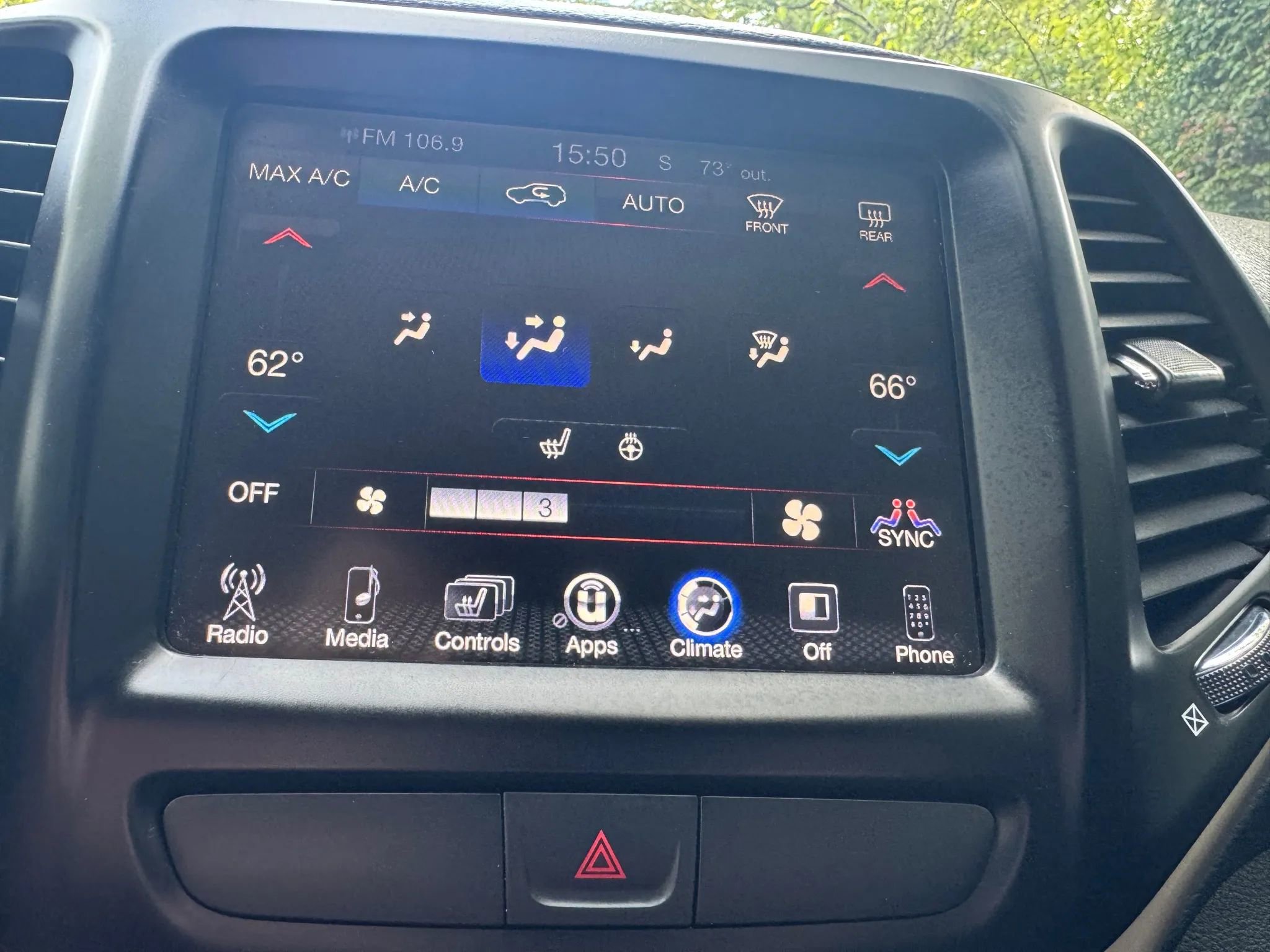 Used 2017 Jeep Cherokee Limited image 24