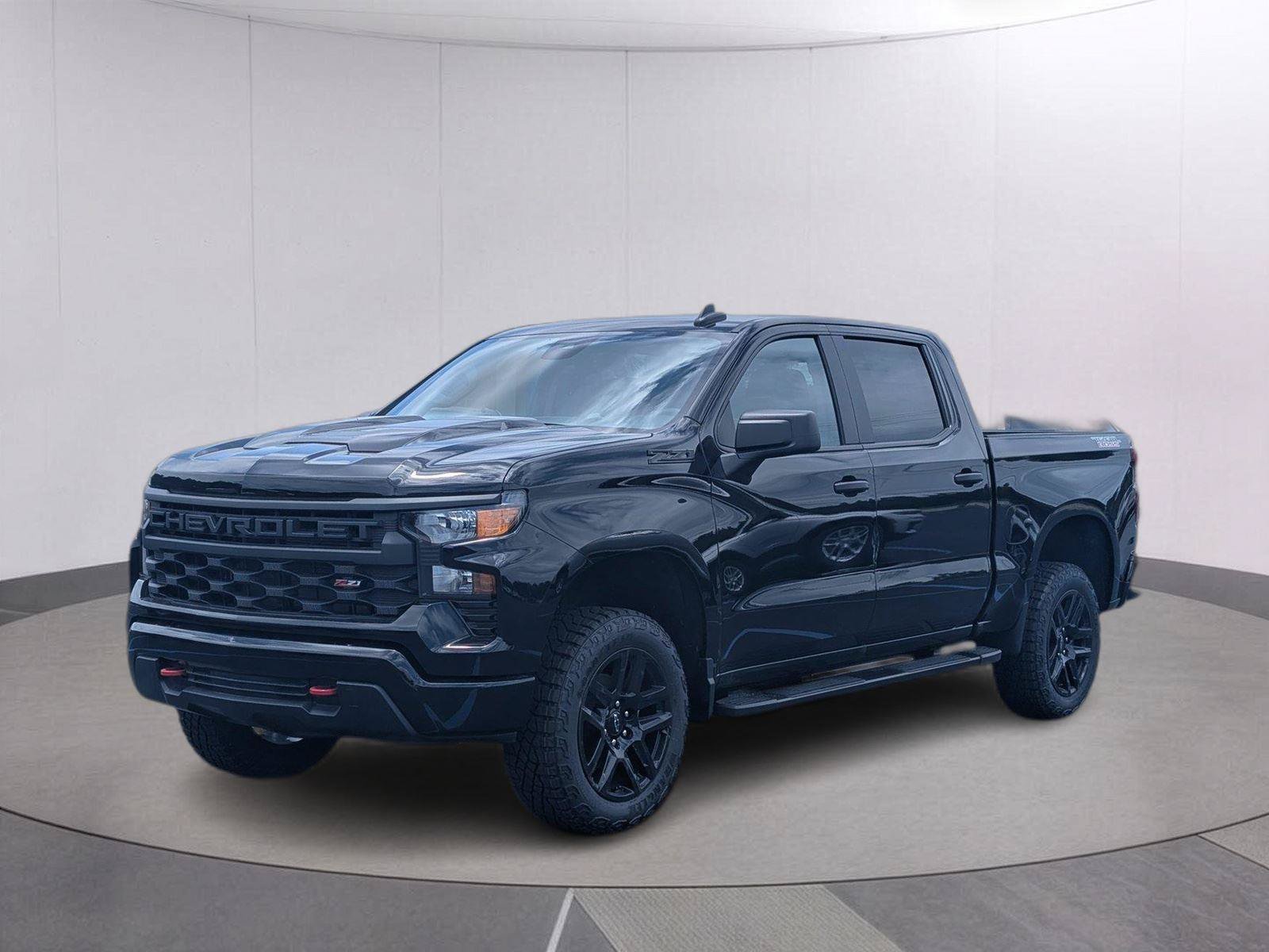 New 2026 Chevrolet Silverado 1500 Custom Trail Boss w/ LPO, Dark Essentials Package