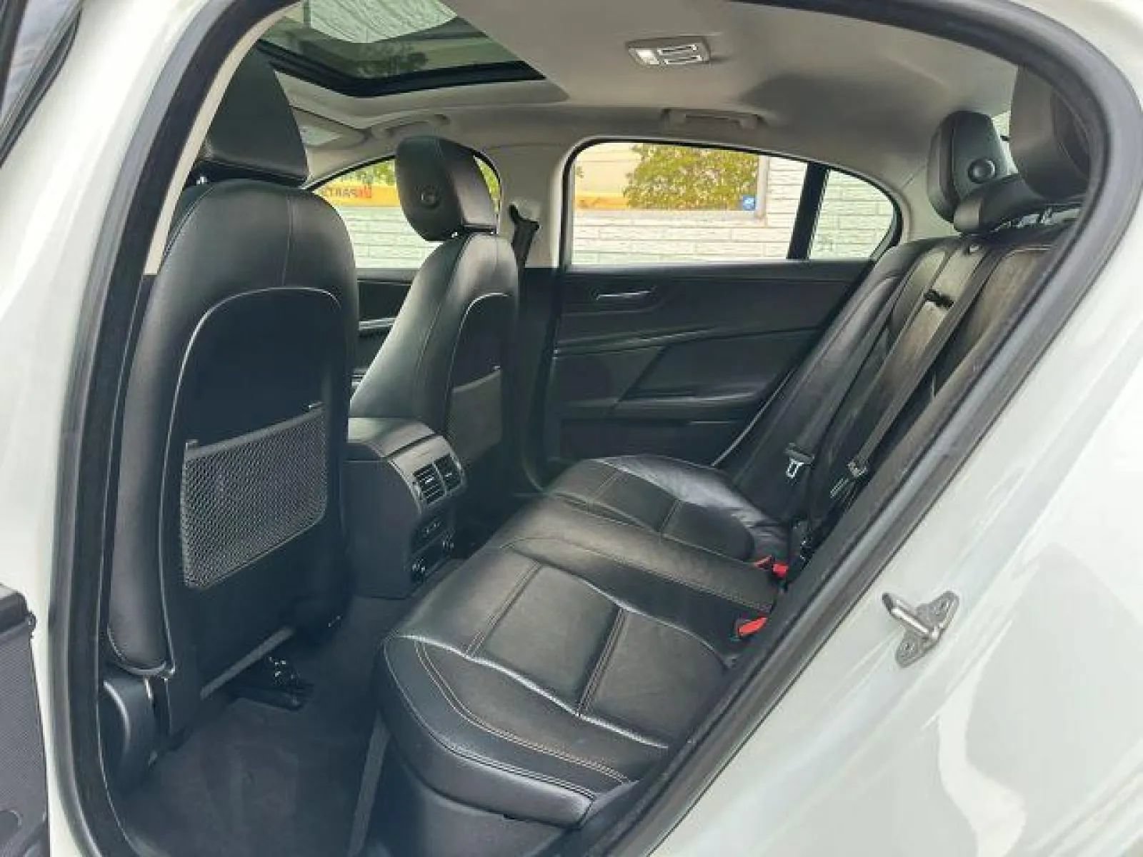 Used 2018 Jaguar XE Prestige RWD image 18