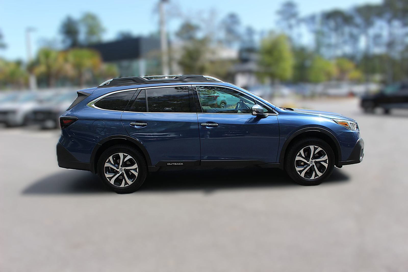 Used 2020 Subaru Outback Touring w/ Popular Package #2 image 10