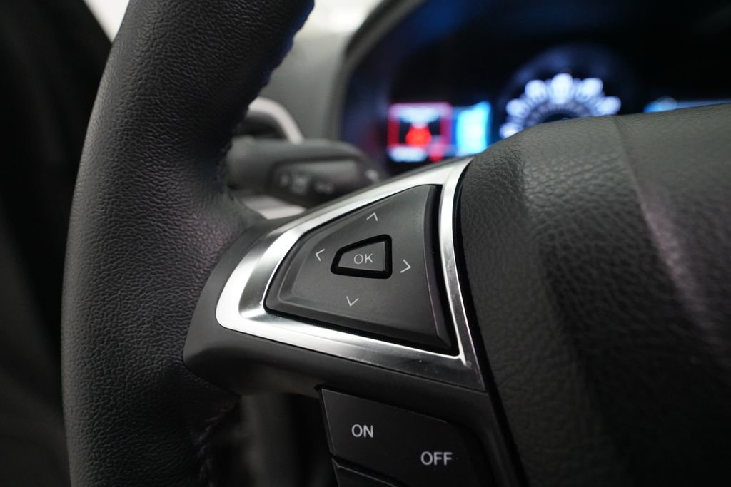 Used 2023 Ford Edge SEL w/ Sport Appearance Package image 18