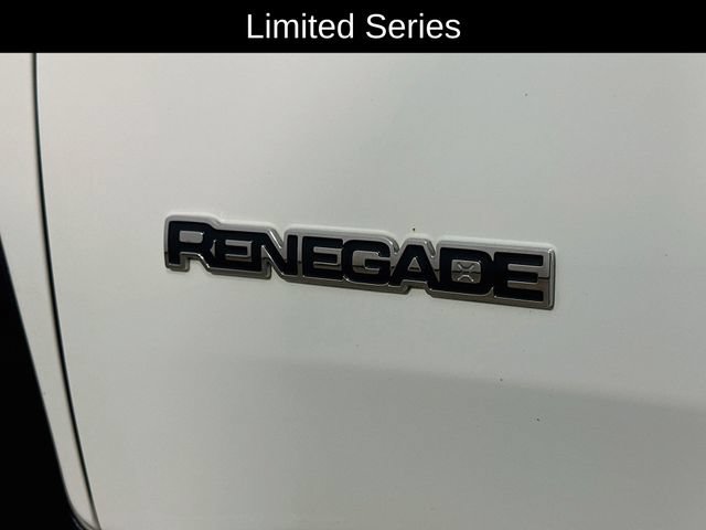 Used 2015 Jeep Renegade Limited w/ Safety & Security Group I AWD/4WD image 19