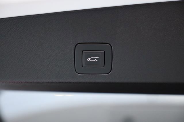 Used 2023 Buick Encore GX Essence w/ Experience Buick Package image 10