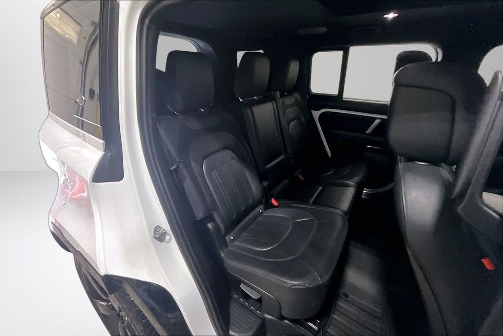 Used 2021 Land Rover Defender 110 X-Dynamic HSE image 25