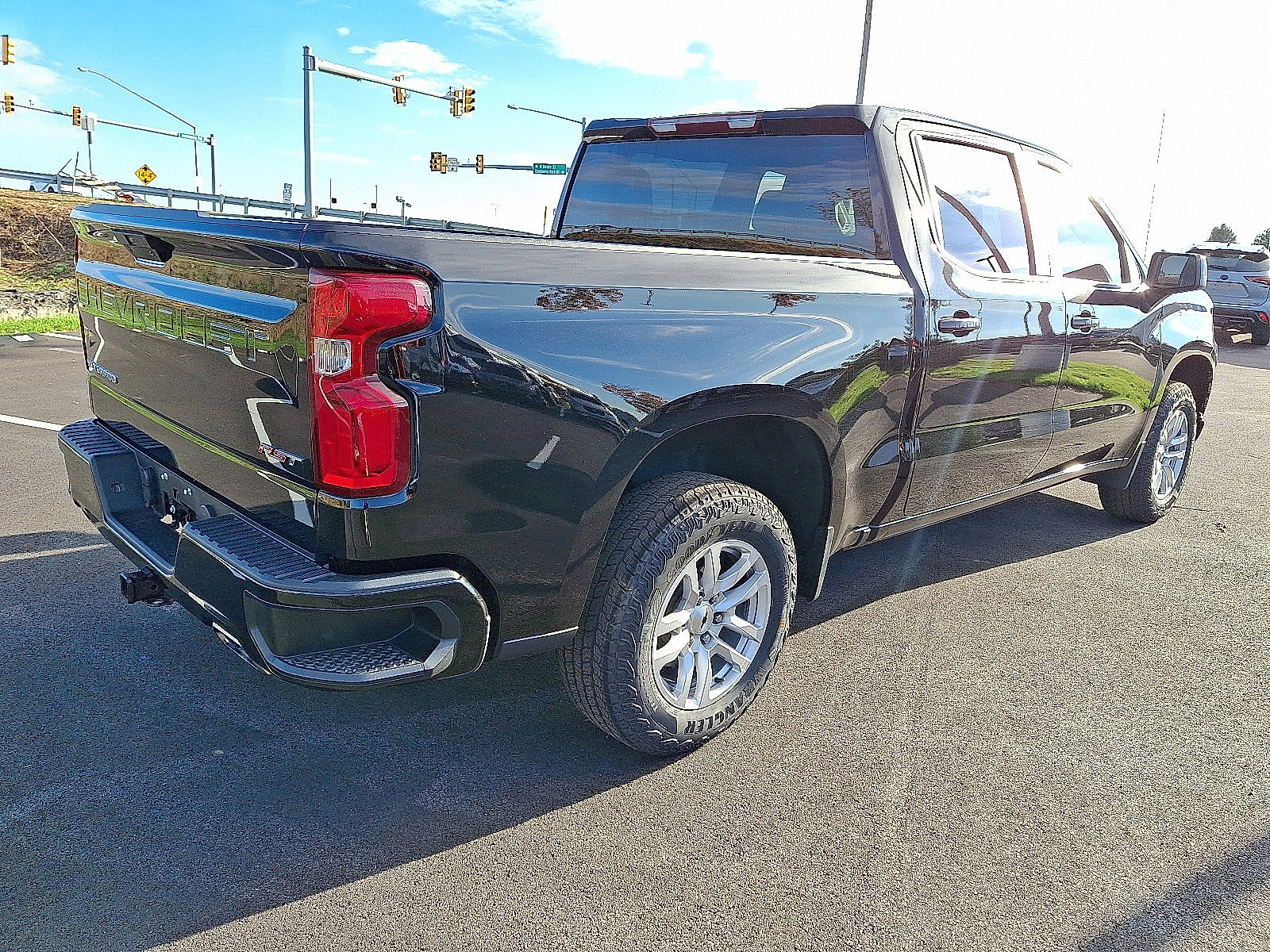 Used 2022 Chevrolet Silverado 1500 RST image 7