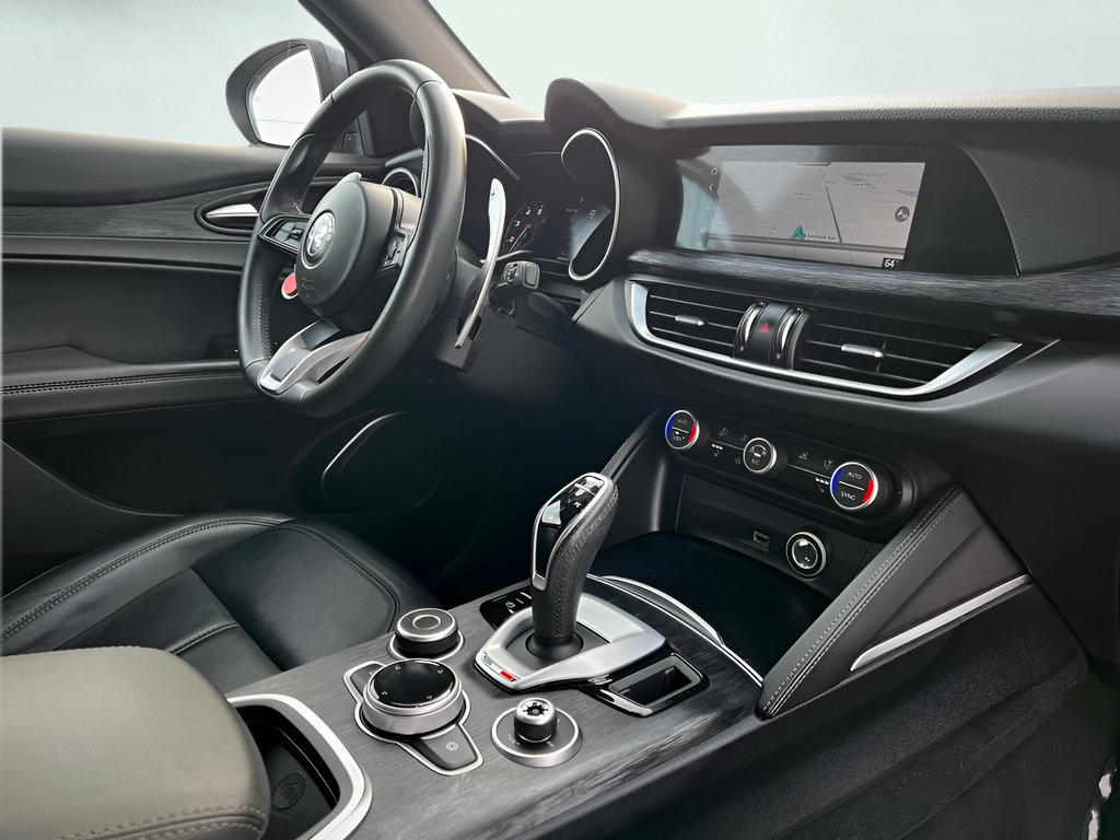 Used 2023 Alfa Romeo Stelvio Sprint RWD image 34