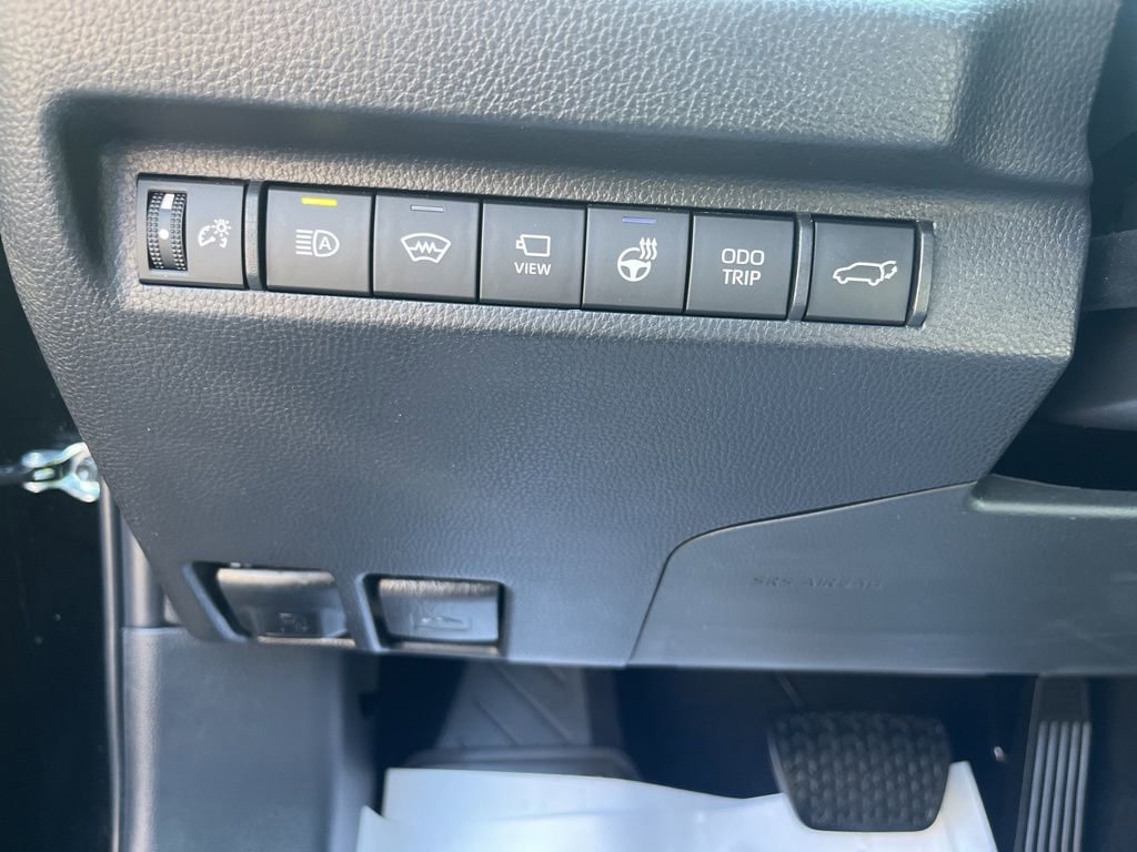 Used 2023 Toyota RAV4 Limited image 19