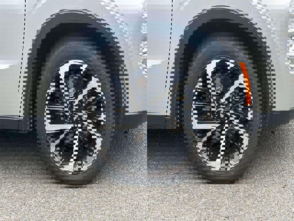 Used 2023 Mitsubishi Outlander SE image 7