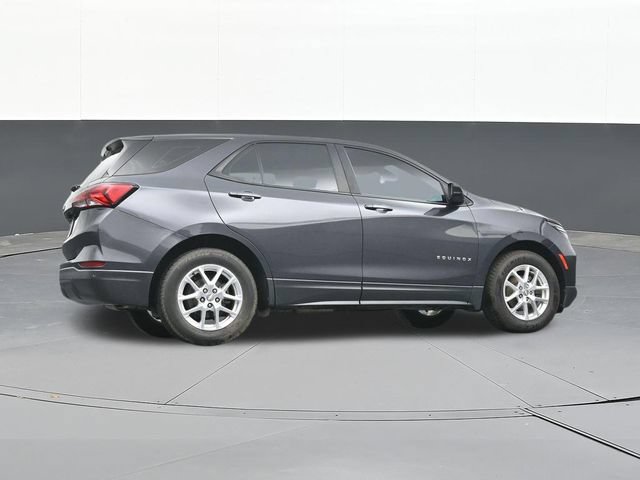 Used 2022 Chevrolet Equinox LS w/ Driver Confidence II Package FWD image 48