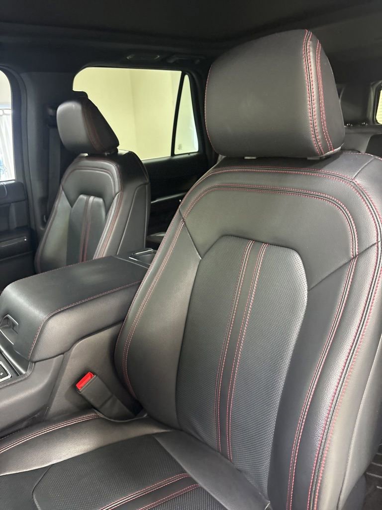 Used 2024 Ford Expedition Max Limited AWD/4WD image 16