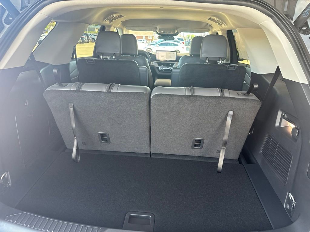 New 2026 Ford Explorer Active RWD image 25