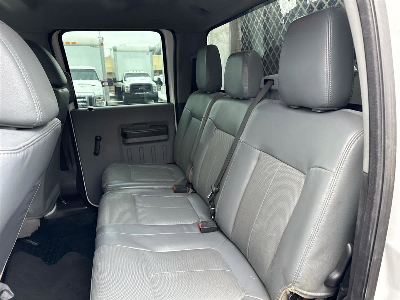 Used 2015 Ford F550 2WD Crew Cab Super Duty image 16