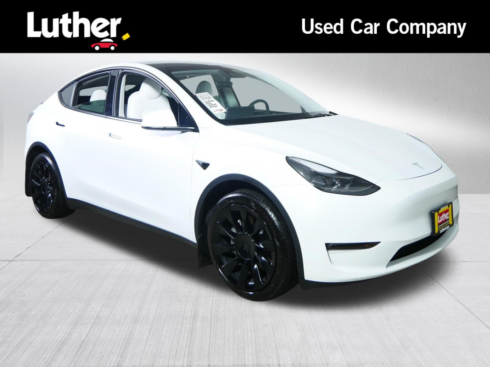 Used 2023 Tesla Model Y Long Range AWD/4WD image 1