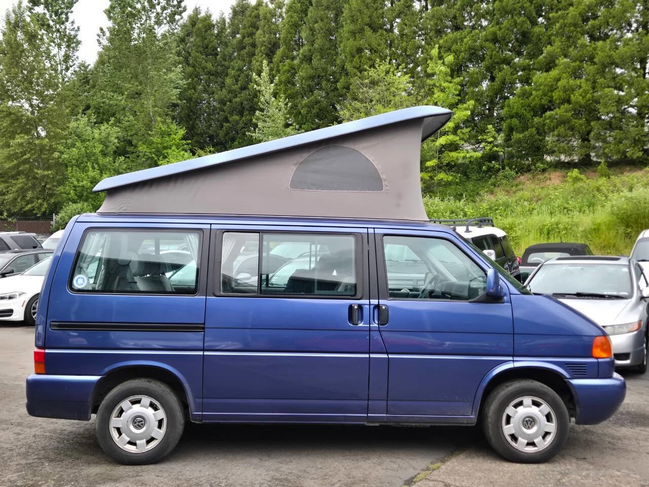 Used 1999 Volkswagen Eurovan MV FWD image 2