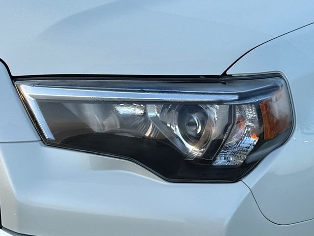 Used 2023 Toyota 4Runner Limited AWD/4WD image 4