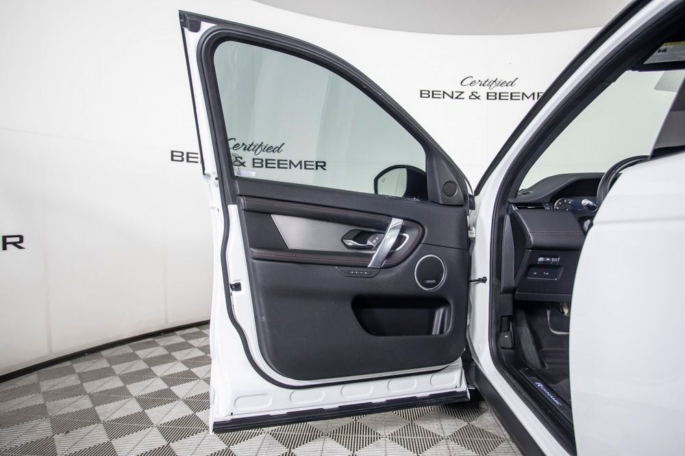 Used 2022 Land Rover Discovery Sport SE R-Dynamic image 25