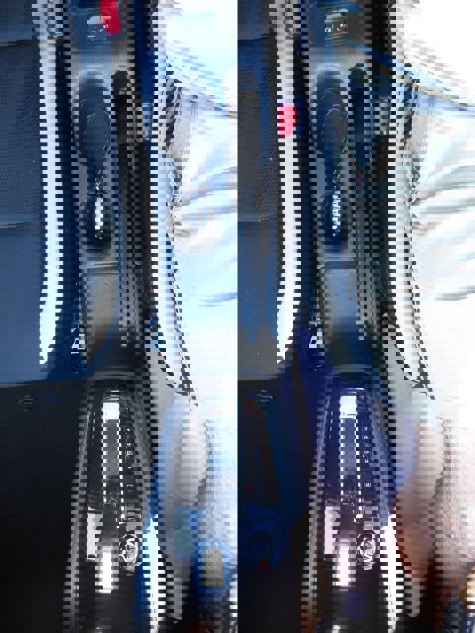 Used 2021 Nissan Versa SV image 50