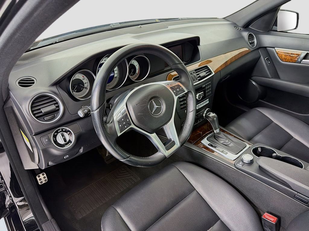 Used 2013 Mercedes-Benz C 300 4MATIC Sedan image 9