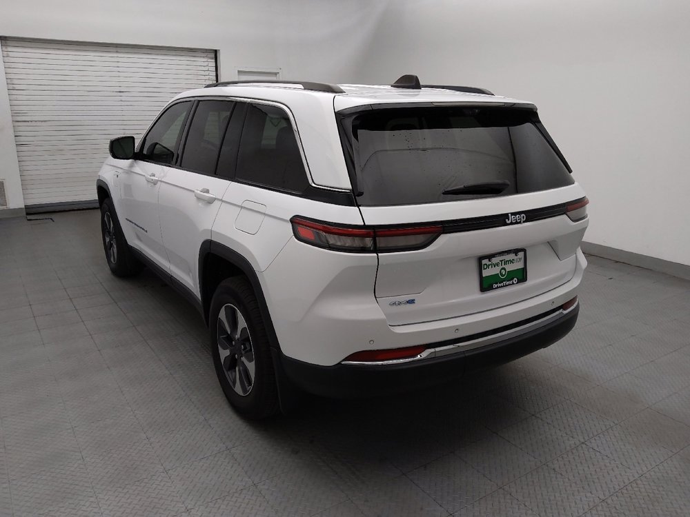 Used 2022 Jeep Grand Cherokee Limited 4xe w/ Luxury Tech Group II AWD/4WD image 5