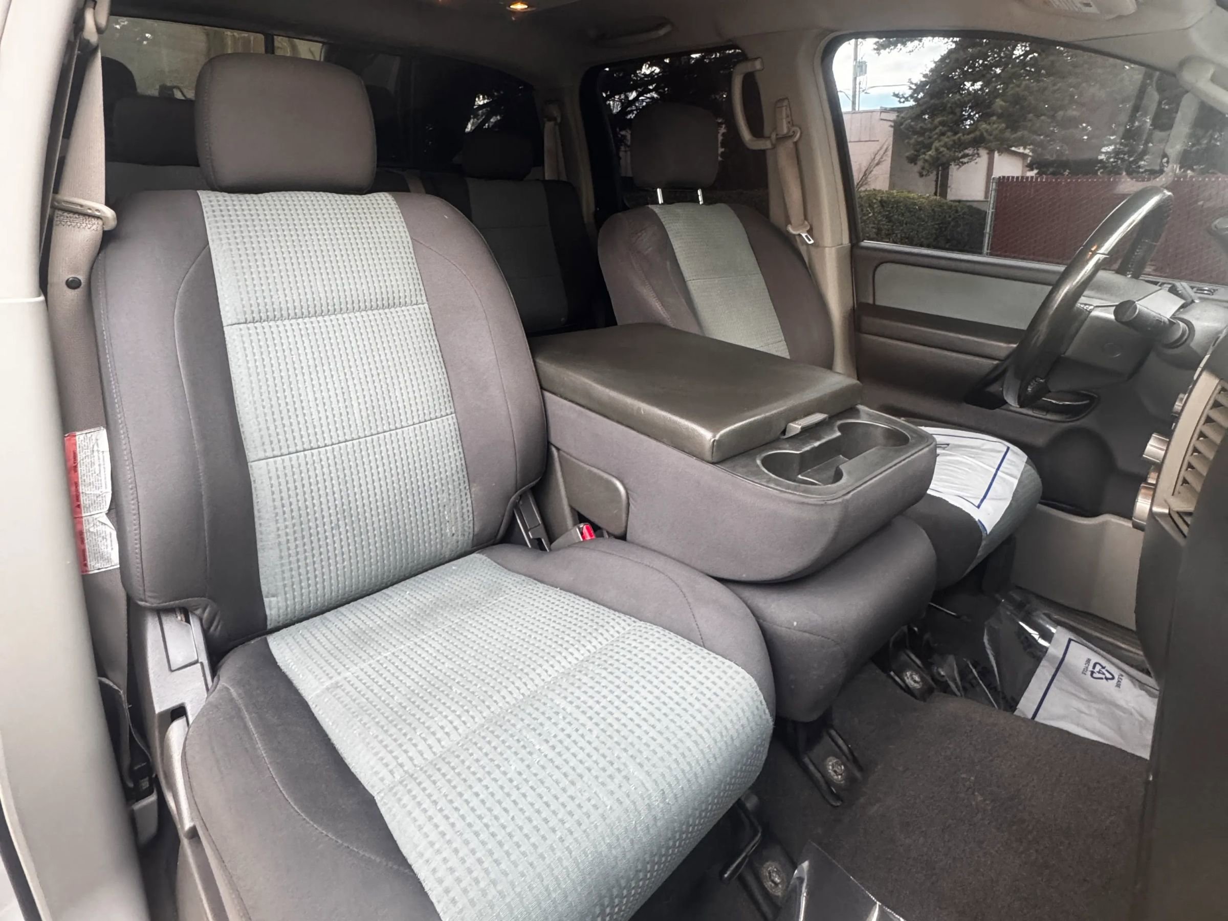 Used 2004 Nissan Titan SE w/ (Bed) Utility Bed Pkg image 12