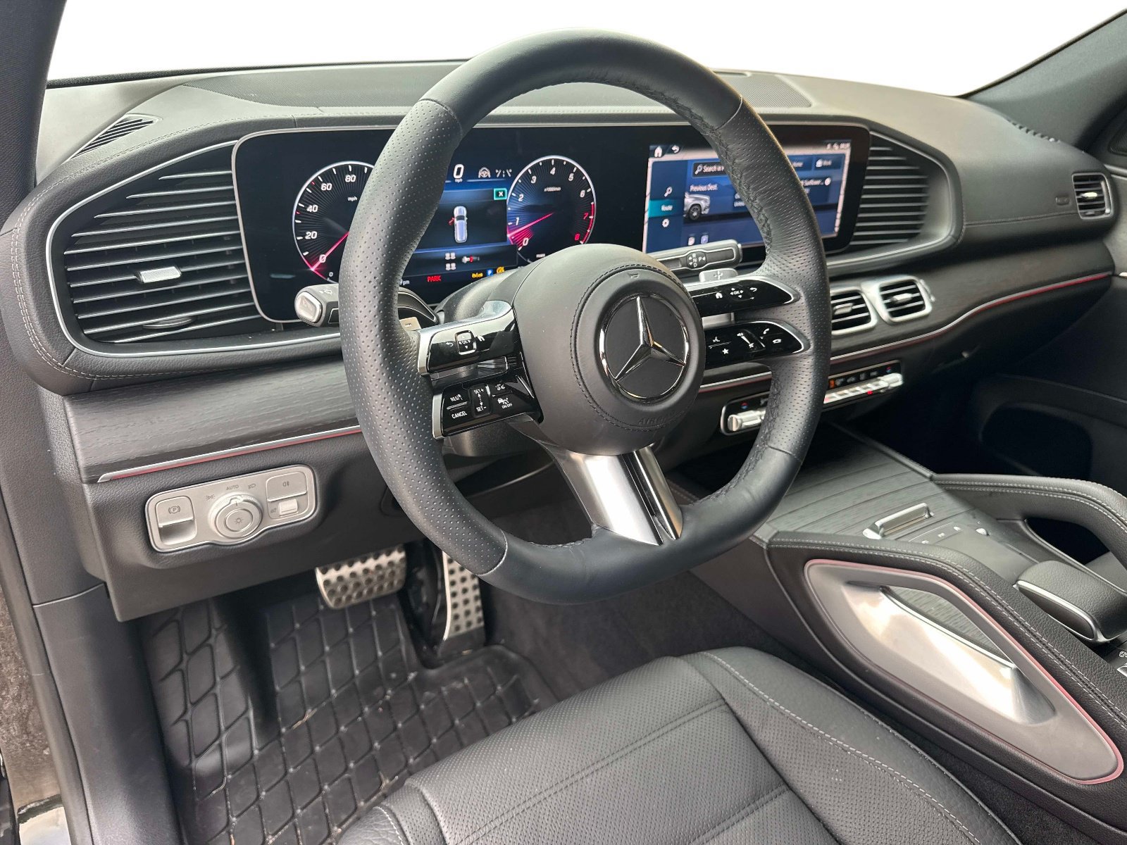 Used 2025 Mercedes-Benz GLS 580 4MATIC image 18