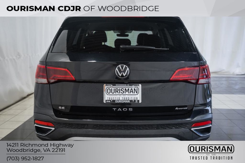 Used 2023 Volkswagen Taos SE w/ Black Wheel Package AWD/4WD image 6