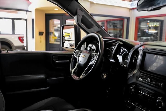 Used 2022 Chevrolet Silverado 2500 Custom w/ Gooseneck/5TH Wheel Package AWD/4WD image 15