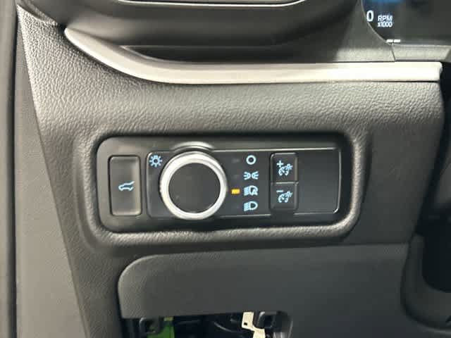 Used 2023 Ford Explorer XLT AWD/4WD image 19