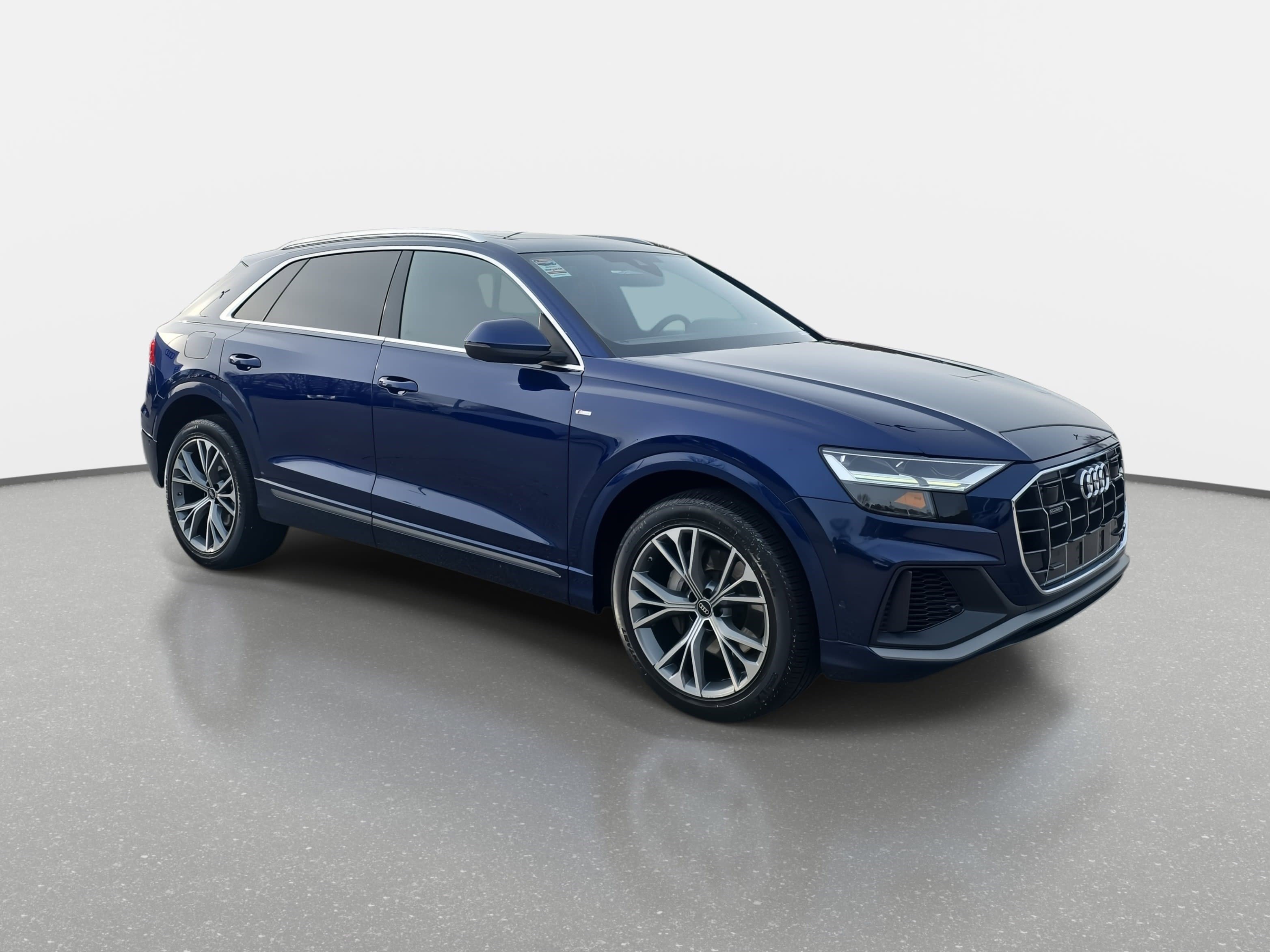 Used 2022 Audi Q8 Premium Plus image 3