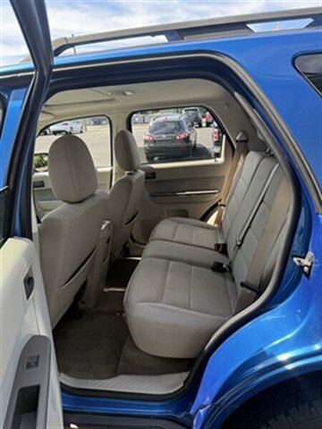 Used 2011 Ford Escape XLT w/ 202A Rapid Spec Order Code FWD image 18