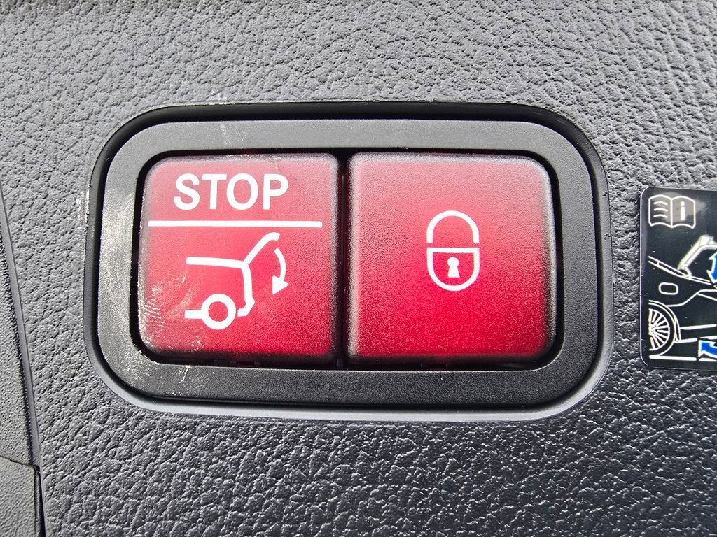 Certified 2025 Mercedes-Benz GLE 53 AMG 4MATIC Coupe image 20