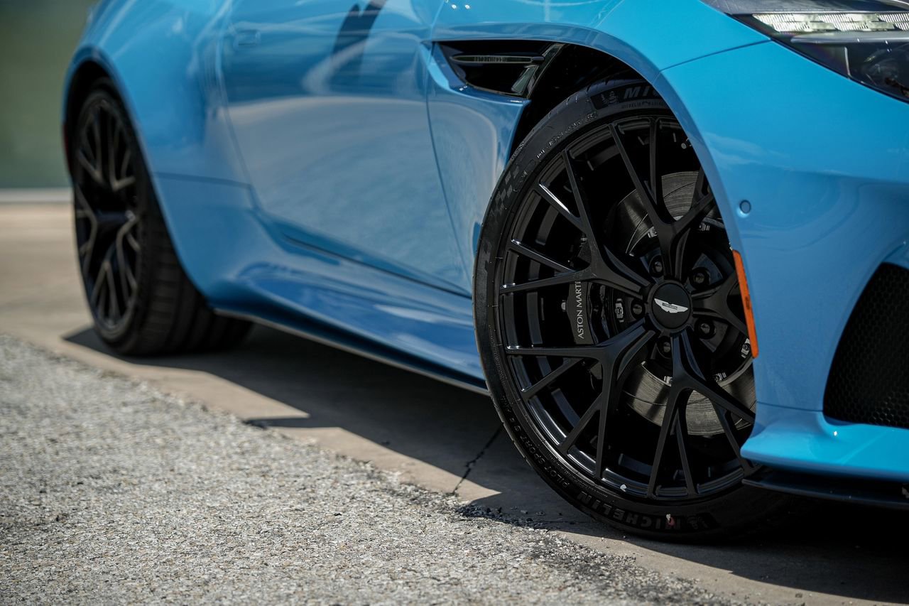 New 2025 Aston Martin DB12 Coupe image 11