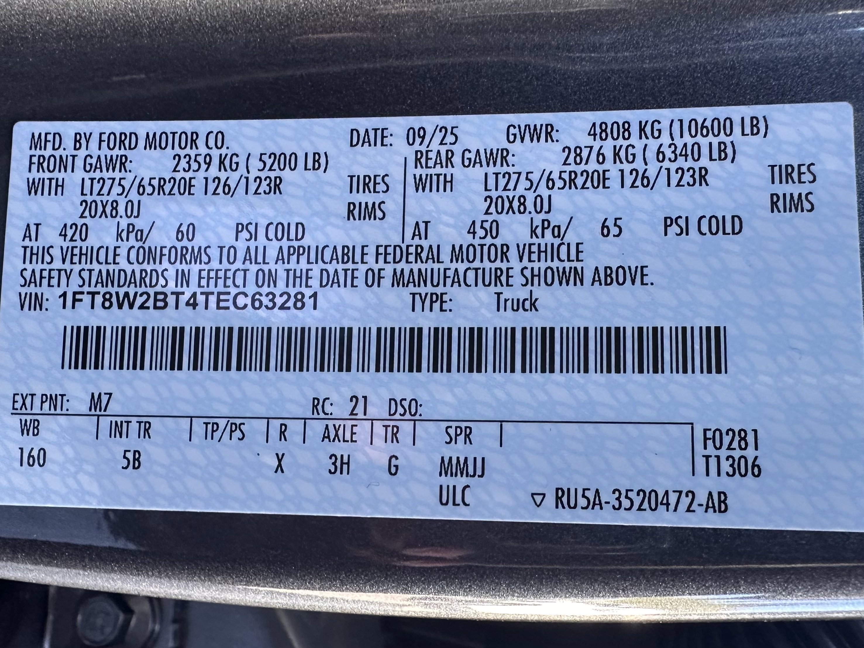 New 2026 Ford F250 Lariat w/ Black Appearance Package image 30