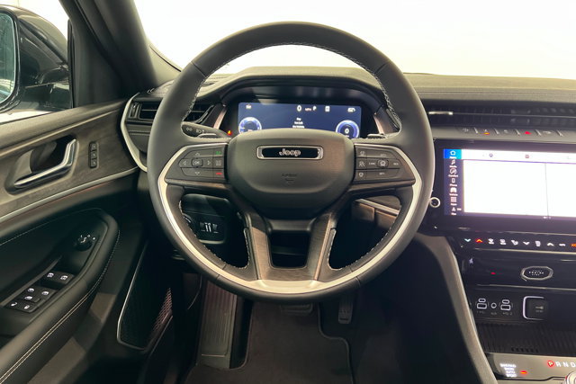 New 2026 Jeep Grand Cherokee Limited AWD/4WD image 12