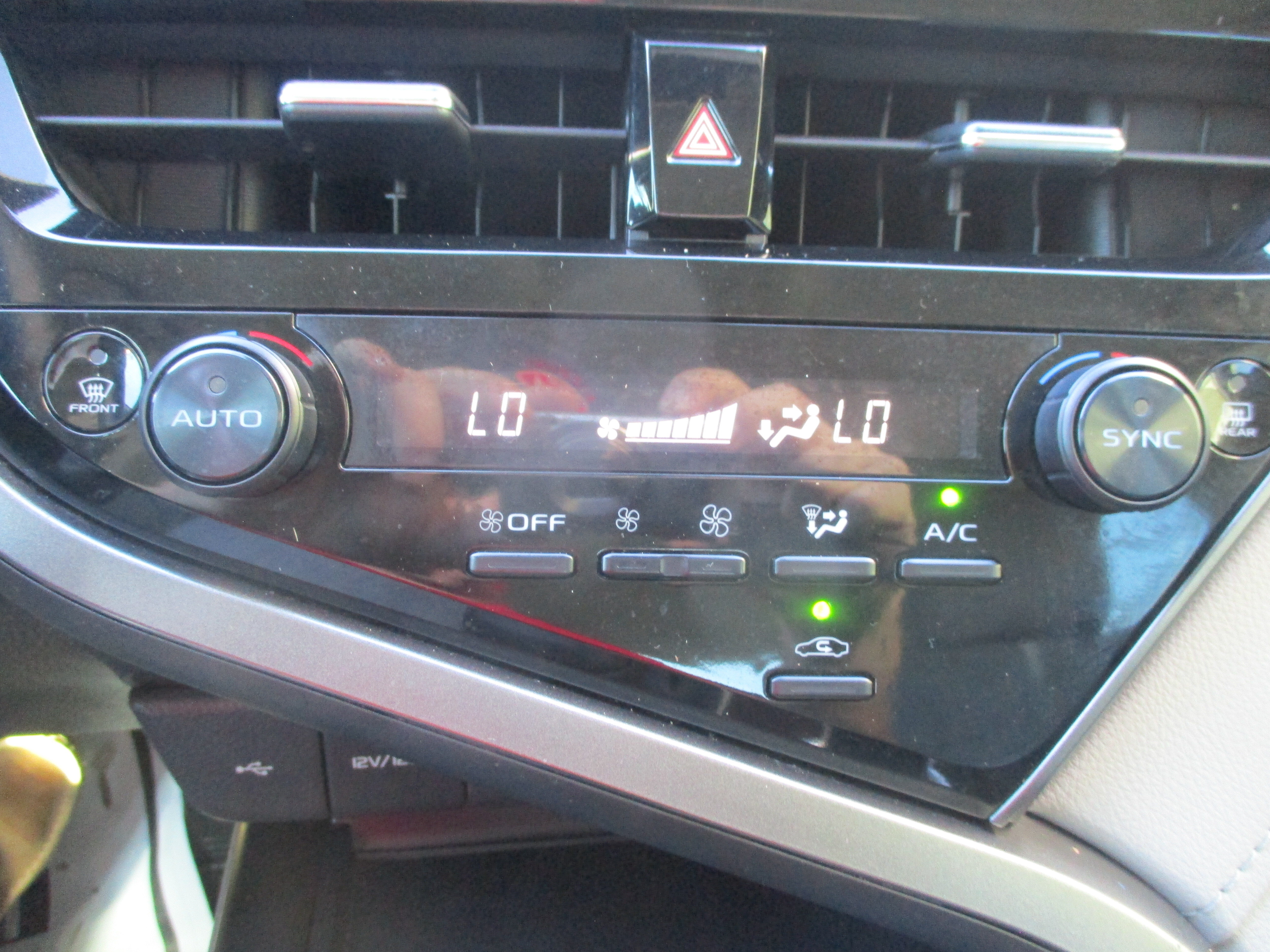Used 2023 Toyota Camry LE FWD image 9
