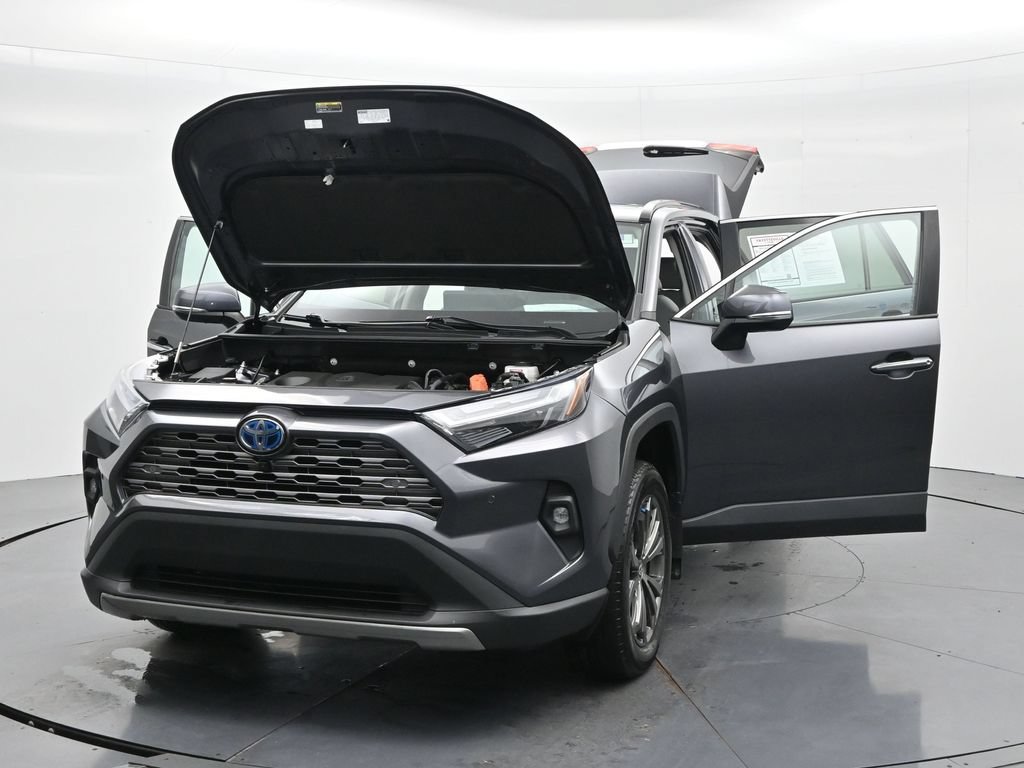 Used 2024 Toyota RAV4 Limited w/ Advanced Technology Package AWD/4WD image 40