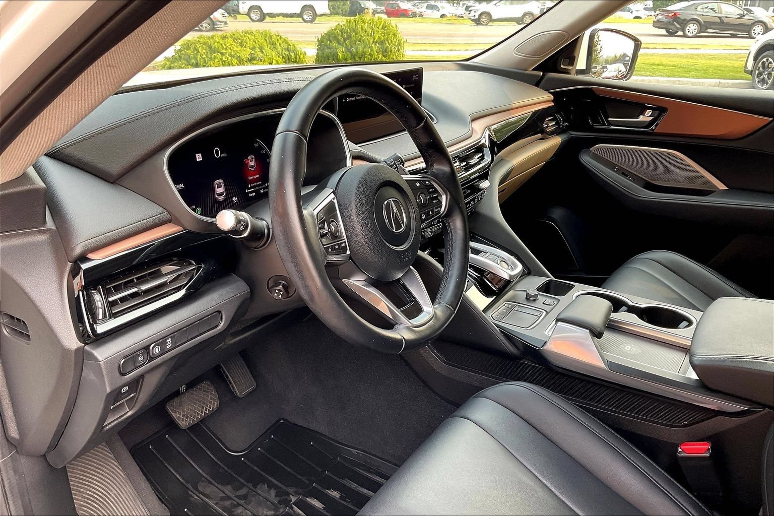 Used 2022 Acura MDX SH-AWD image 15
