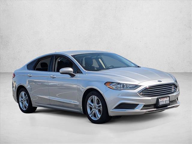 Used 2018 Ford Fusion SE w/ Fusion SE Technology Package FWD image 15