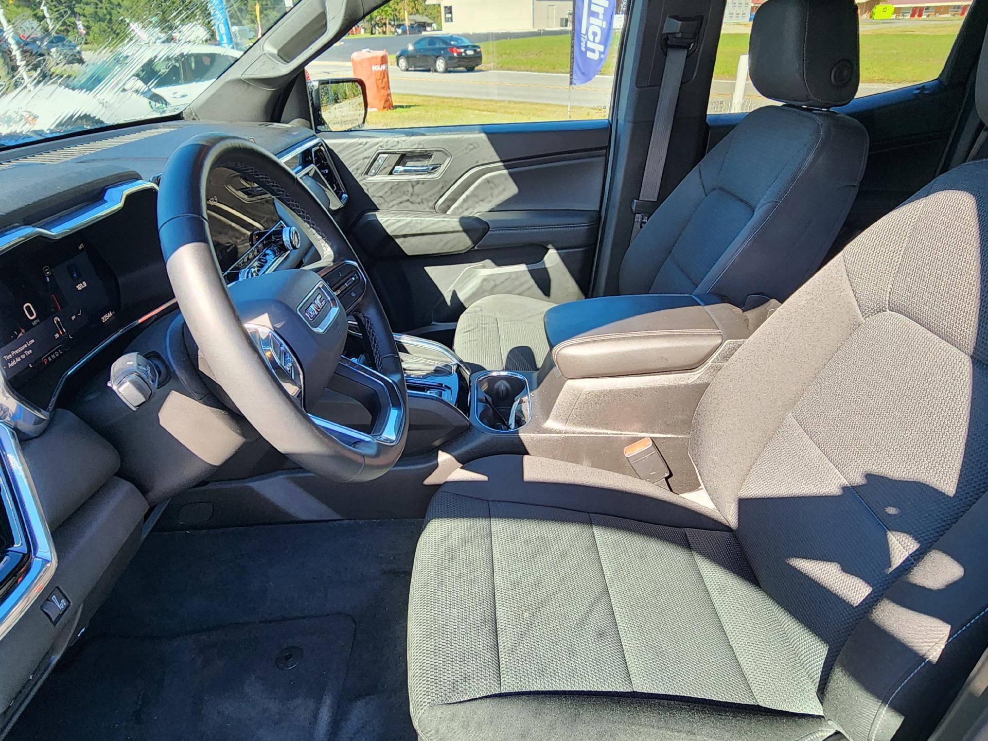 Used 2024 GMC Canyon Elevation w/ Convenience Package RWD image 7