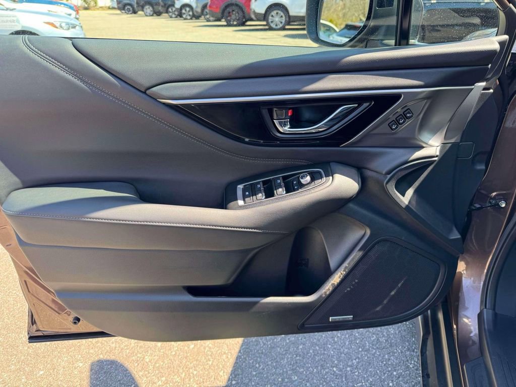 Used 2022 Subaru Outback Limited image 19