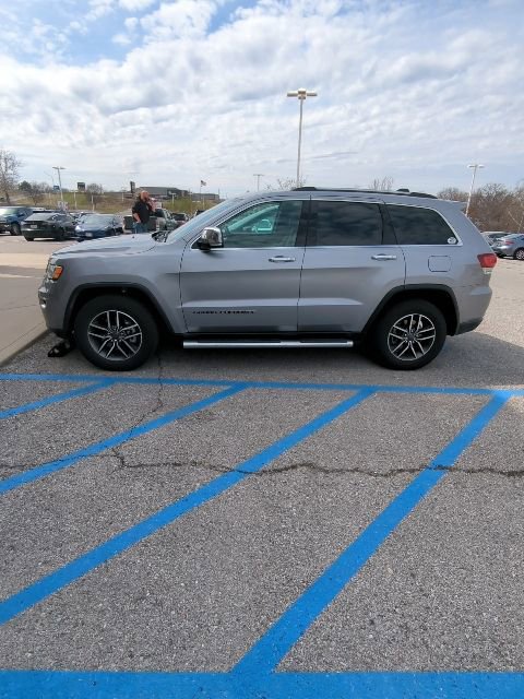 Used 2020 Jeep Grand Cherokee Limited w/ Luxury Group II AWD/4WD image 3