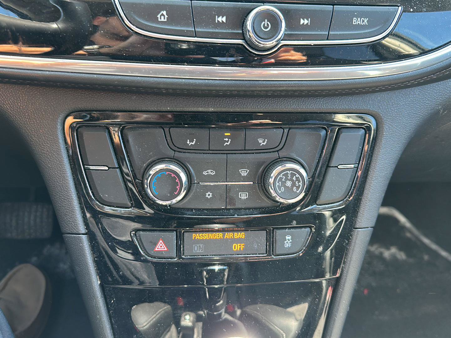 Used 2021 Buick Encore Preferred FWD image 10