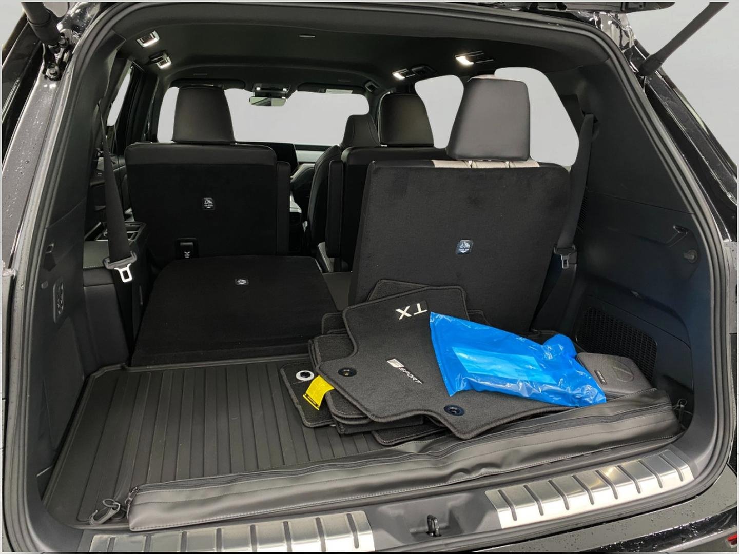 New 2026 Lexus TX 500h AWD image 5