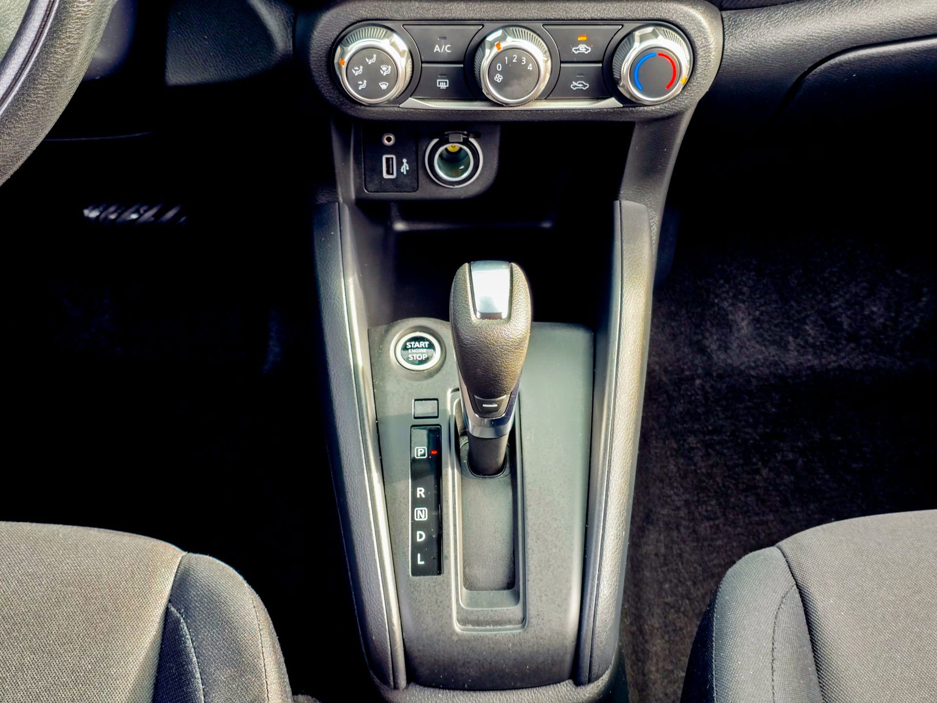 Used 2024 Nissan Kicks S image 20