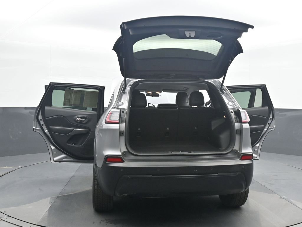 Used 2019 Jeep Cherokee Latitude Plus w/ Cold Weather Group image 35