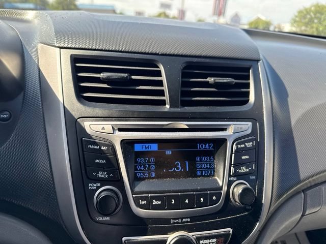 Used 2017 Hyundai Accent SE FWD image 29