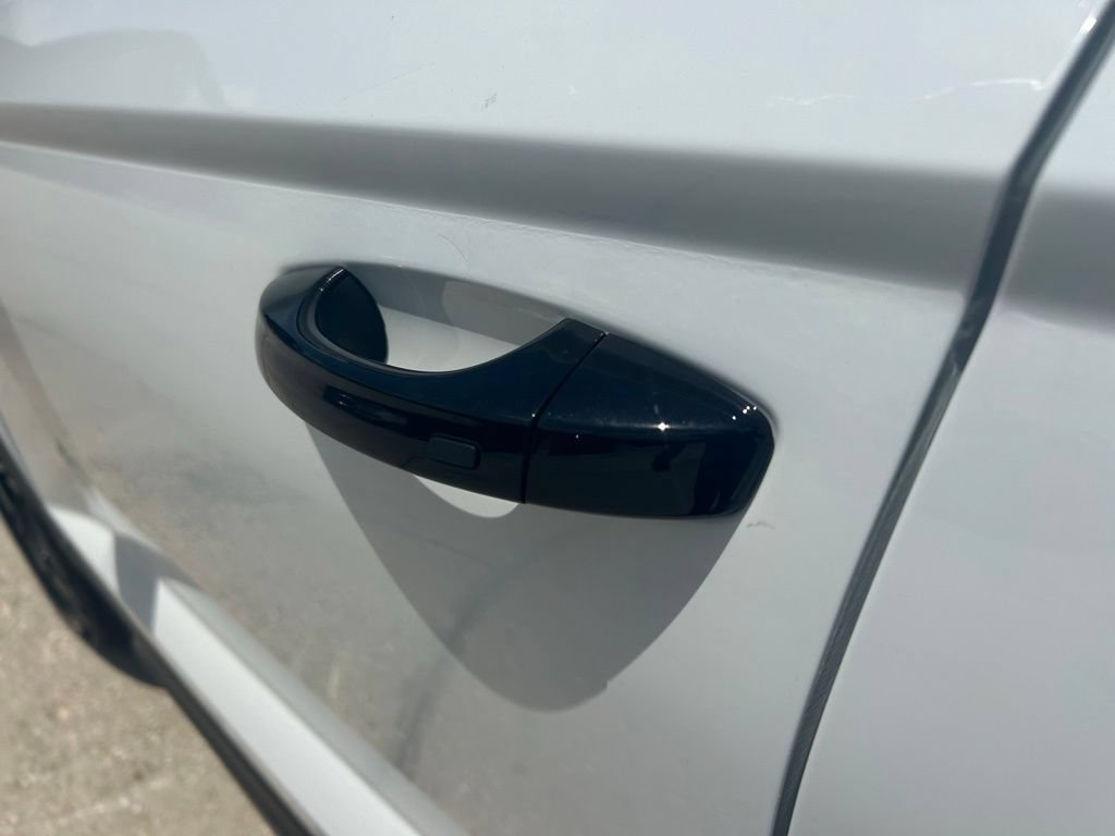 New 2026 Volkswagen Taos SE FWD image 27
